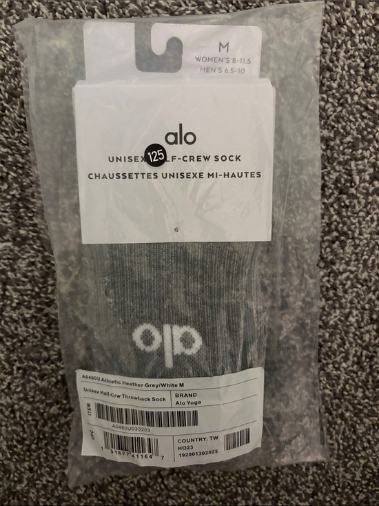 ALO Yoga Accessories - ALO Yoga Unisex Half Crew Socks